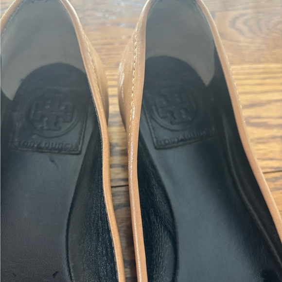Tory Burch Two-Tone Cap-Toe Ballet Flats in Tan and Black - Picture 2 of 5